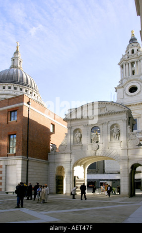 Temple Bar à Paternoster Square à Londres, le seul accès à la ville Banque D'Images