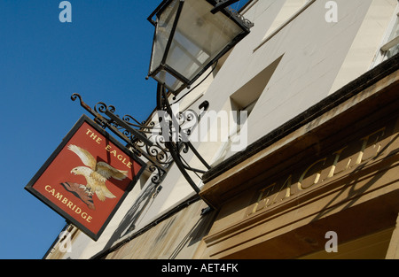 La célèbre Eagle Public House à Cambridge en Angleterre Banque D'Images