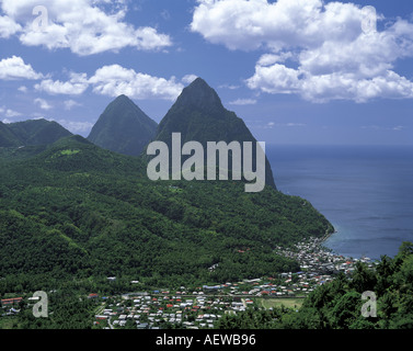 Piton double Mt ST LUCIA CARAÏBES Banque D'Images