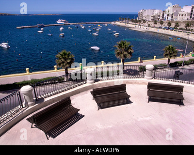 Vue sur St pauls bay, Malte, Bugibba Banque D'Images