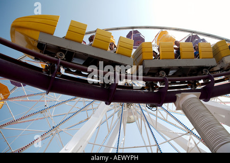 Santa Monica Pier Rollercoaster, Los Angeles County, Californie, USA Banque D'Images