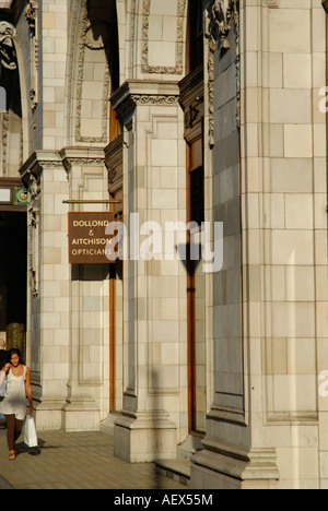 Dollond et Aitchison Opticiens dans Wigmore Street Londres Banque D'Images