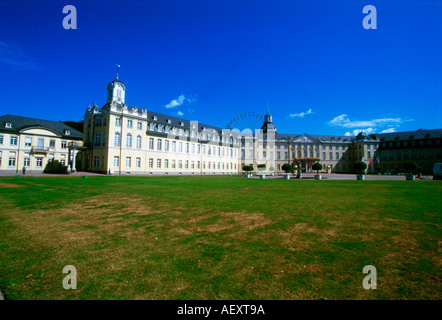 Karlsruhe Baden Wurtemberg château Wurtemberg Wurtemberg Allemand Allemagne Europe mot divertissement divertissement Banque D'Images