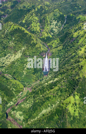 Cascades de Waimea Canyon vu de Air Kauai HI Banque D'Images