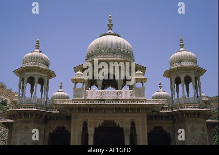 Détail du toit du cénotaphe ou chhatri de Maharaja Sawai Madho Singh II 1880 1922 à Royal Gaitor Jaipur Rajasthan Inde Banque D'Images