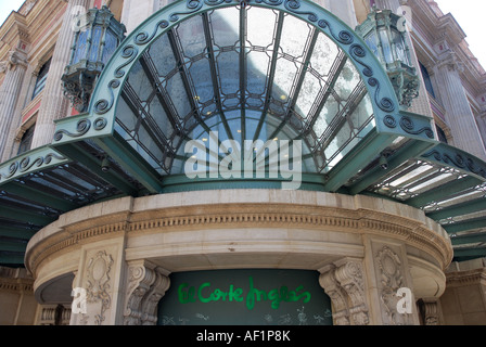 Entrée au centre commercial El Corte Ingles Barcelona Banque D'Images