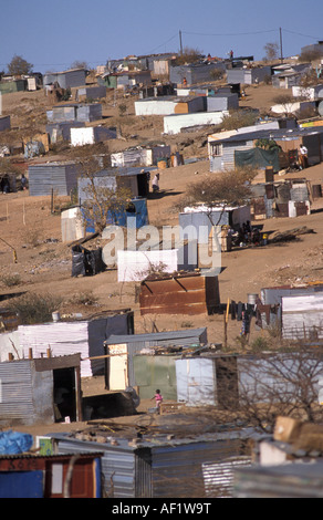 La Namibie Windhoek. Township Goreangab. Maisons de tôle ondulée Banque D'Images