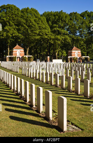 Tombes de guerre à la guerre mondiale 2 cimetière militaire du Commonwealth Oosterbeek près d'Arnhem Holland Banque D'Images