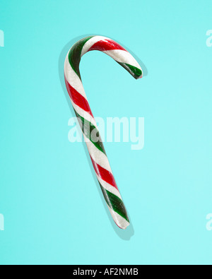 Stock Red Rocket Candy Cane with clipping path sur un fond de couleur Banque D'Images