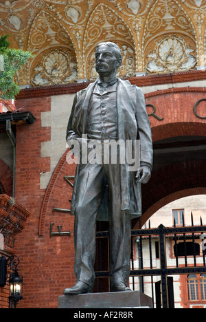 Henry Morrison Flagler statue en face de Flagler College quartier historique de St Augustine en Floride Banque D'Images