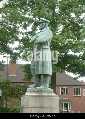 Statue du capitaine Smith à Lichfield capitaine du Titanic Banque D'Images