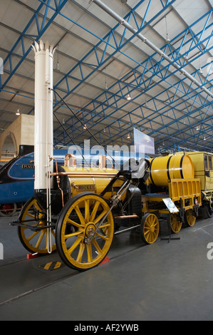 STEPHENSONS ROCKET LOCOMOTIVE À VAPEUR EN ANGLETERRE YORK NATIONAL RAILWAY MUSEUM Banque D'Images