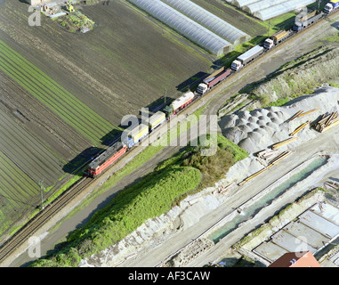 Les camions sur le rail, Germany, Bavaria, Munich Banque D'Images