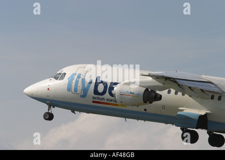 Compagnie aérienne à bas prix Flybe Bae 146 avion de ligne au décollage Banque D'Images