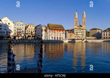 Suisse Zurich Grossmuentser kathedral Zuerich Grossmünster Banque D'Images