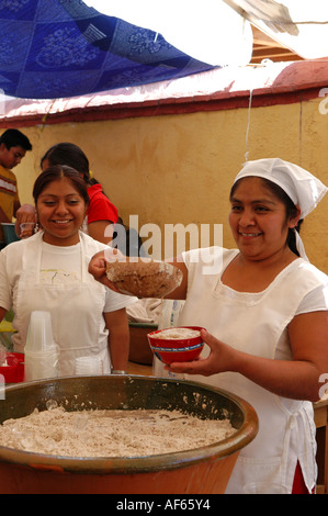 Festival de la boisson traditionnelle mexicaine Tejate dans le village de St Andres Huayapam dans la province d'Oaxaca au Mexique Banque D'Images