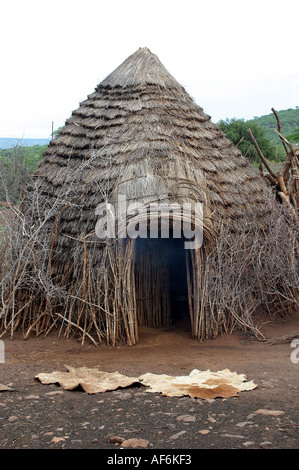 Géographie / billet, au Soudan du Sud, village, près de l'Nyanyagachor Toposas, hutte faite de branches, , Additional-Rights Clearance-Info-Not-Available- Banque D'Images