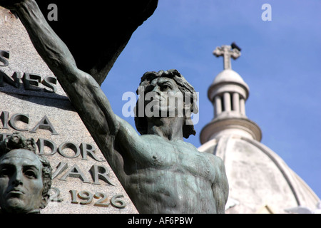 Vieille Ville , Plaza Bolivar Panama à Simon Bolivar memorial statue en bronze Banque D'Images