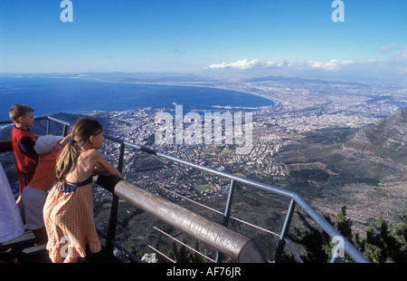 Vue depuis la montagne de la table plus de Cape Town Afrique du Sud Banque D'Images