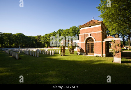 Des tombes de guerre du Commonwealth au cimetière militaire près d'Arnhem Oosterbeek Holland Banque D'Images