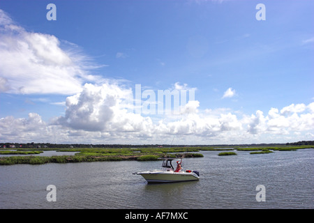 Bateau de pêche sur l'île de Hilton Head, Caroline du Sud, USA Banque D'Images