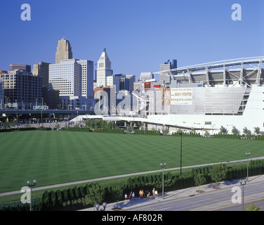 (©SIGNE GÉANT Cincinnati Bengals de CINCINNATI 1997) PRATIQUE TERRAIN DE FOOTBALL À L'EXTÉRIEUR STADE PAUL BROWN CINCINNATI OHIO USA Banque D'Images