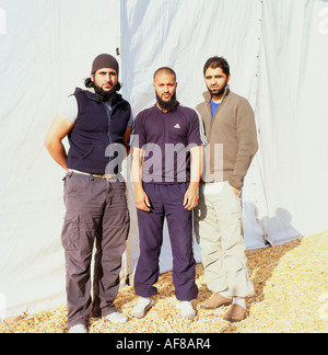 The Tipton Three Shafiq Rasul, Ruhal Ahmed, Asif Iqbal lors d'une présentation de leur film "The Road to Guantanamo" Bay au Hay Festival, pays de Galles, Royaume-Uni en 2006 Banque D'Images