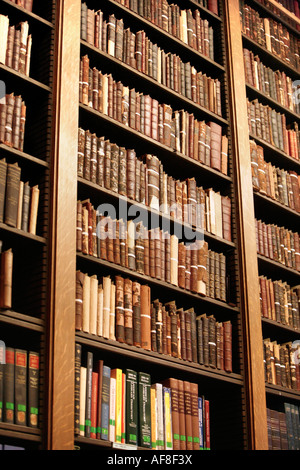 Les livres dans la bibliothèque dans la Scottish Rite Temple, Washington DC, USA, Amérique Banque D'Images