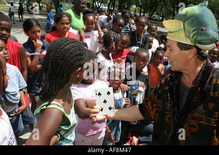 Miami Florida, Hadley Park, Miami Dade County Parks Summer Camp Program, Magic show audience, les visiteurs Voyage voyage tourisme site touristique Banque D'Images