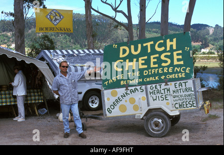 Afrique du Sud Cape Town man selling fromages hollandais Banque D'Images