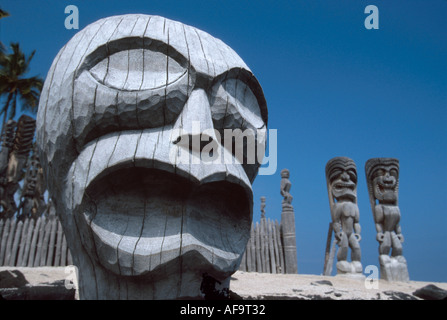 Hawaii,îles hawaïennes,Grande île d'Hawaï pu'uhonua o Honaunau Parc National historique, terrain public, loisirs, tikis par 12ème siècle ville de refuge t Banque D'Images