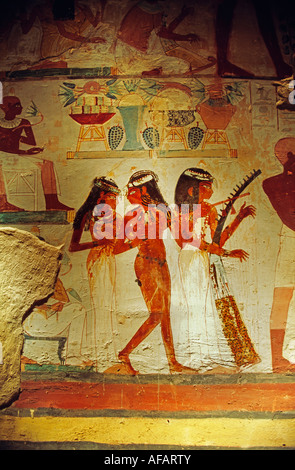 Egypte, Louxor, rive ouest, la vallée des Nobles, la peinture sur mur dans la tombe de Nakht, des scènes de la vie quotidienne Banque D'Images