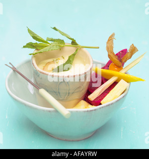 Fruits exotiques et trempette dans un bol, Close-up Banque D'Images