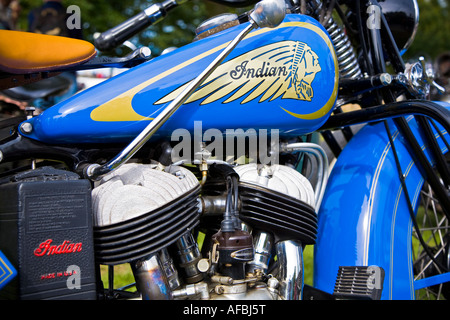 Gros plan d'une Indian Scout 741 moto classique. Goodwood Revival West Sussex UK 2007 Banque D'Images