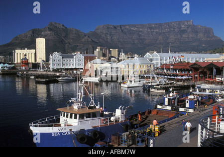 Afrique du Sud Cape Town Victoria et Alfred Waterfront avec la Montagne de la table en arrière-plan Banque D'Images