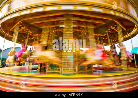 Foire traditionnelle Carousel Ride, merry go round au Goodwood Revival West Sussex UK 2007 Banque D'Images