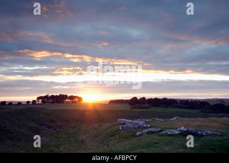 'Arbor' Henge Faible 'Stone circle' monument au coucher du soleil dans le Derbyshire 'Grande-bretagne' Banque D'Images