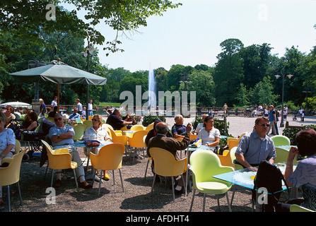 Café, Kurpark Wiesbaden, Hesse, Allemagne Banque D'Images