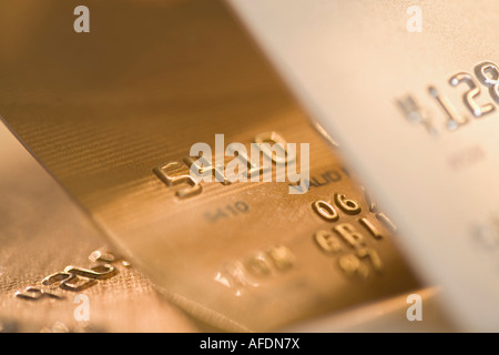 Close up de nombres sur les cartes de crédit Banque D'Images