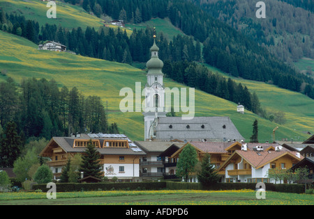 Dobbiaco (Toblach) Val Pusteria (Pustertal) Trentin-Haut-Adige Italie Mai 1999 Banque D'Images