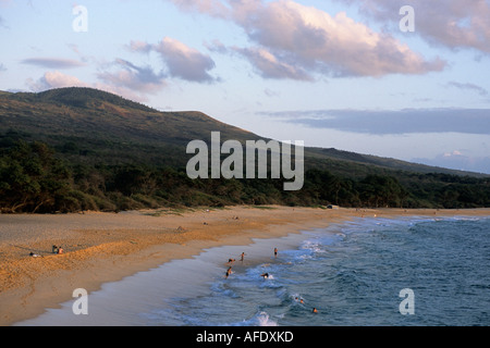 Grande plage au coucher du soleil, Makena, Maui, Hawaii, USA Banque D'Images