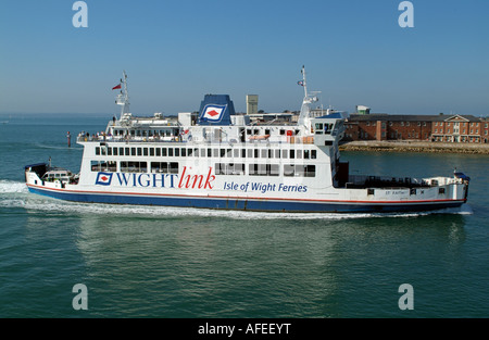 Roro Ferry St foi entre dans le port de Portsmouth dans le sud de l'Angleterre Wightlink Banque D'Images