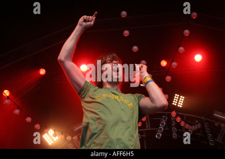 Le groupe de rock s'effectuer. Photo : le chanteur Danny Mcnamara. Banque D'Images