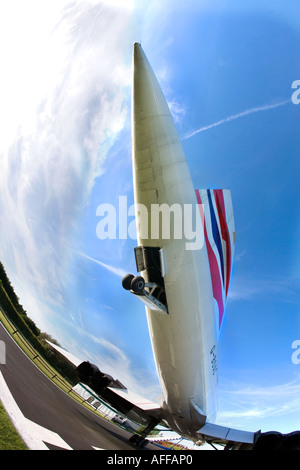 Concept Concorde à l'homme l'aéroport de Manchester Banque D'Images