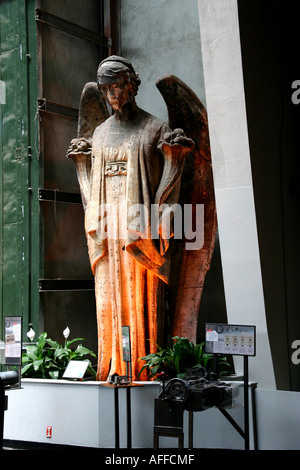 Statue Angel au Palace of Fine Arts Banque D'Images