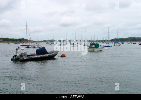 Le maître de port bateau à Itchenor, West Sussex Banque D'Images