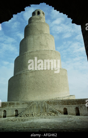 Le Minaret en spirale, à 52 mètres de haut de la Grande Mosquée de Samarra, a été achevé en 851 ce par l'Abbasid caliph Al-Mutawakkil Banque D'Images