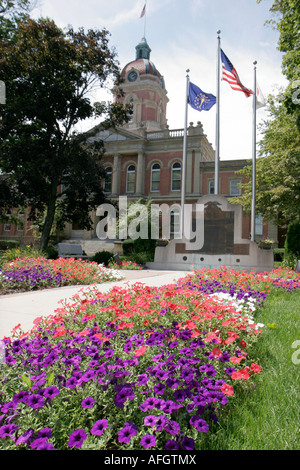 Indiana Elkhart County,Goshen,Elkhart County Courthouse 1868,Greek Revival style,fleur,fleur,IN070827055 Banque D'Images