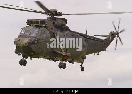 Sea King de la Royal Navy HC4 transportant des troupes de commando hélicoptère assualt Banque D'Images