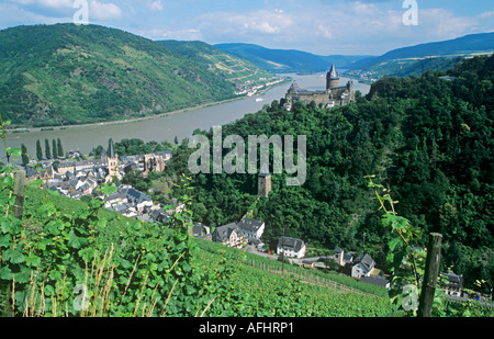 Bacharach et Château Stahleck , Vallée du Rhin, Rhénanie-Palatinat, Allemagne, Europe Banque D'Images